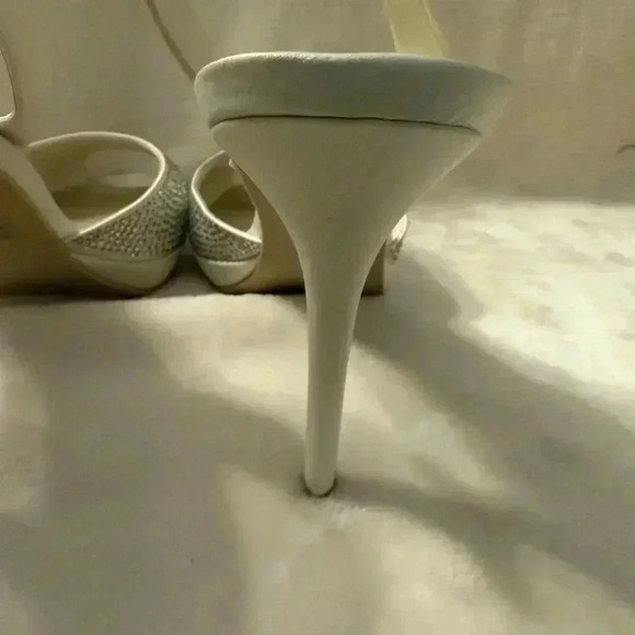 David’s Bridal Jessa Rhinestone Heels Slingback Crystal Peep Toe Womens Size 8.5 - Picture 5 of 7